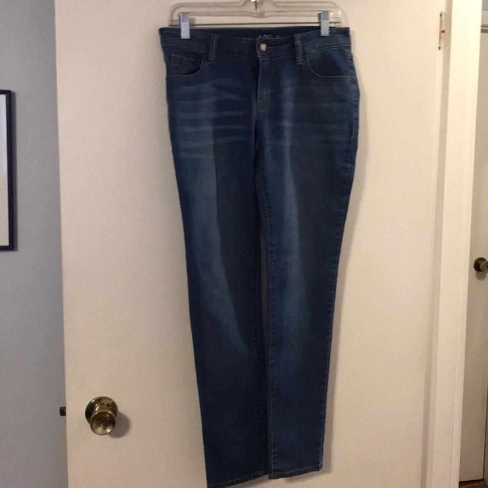Apt. 9 skinny leg modern blue jeans